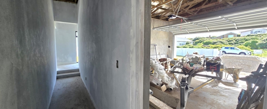 5 Bedroom Property for Sale in Kleinbaai Western Cape